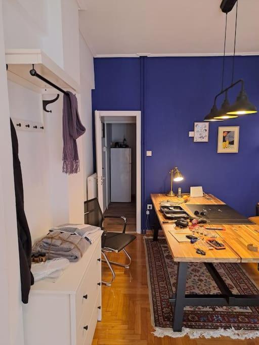Chic Comfort: Where Cozy Meets Professional Athens Exterior photo