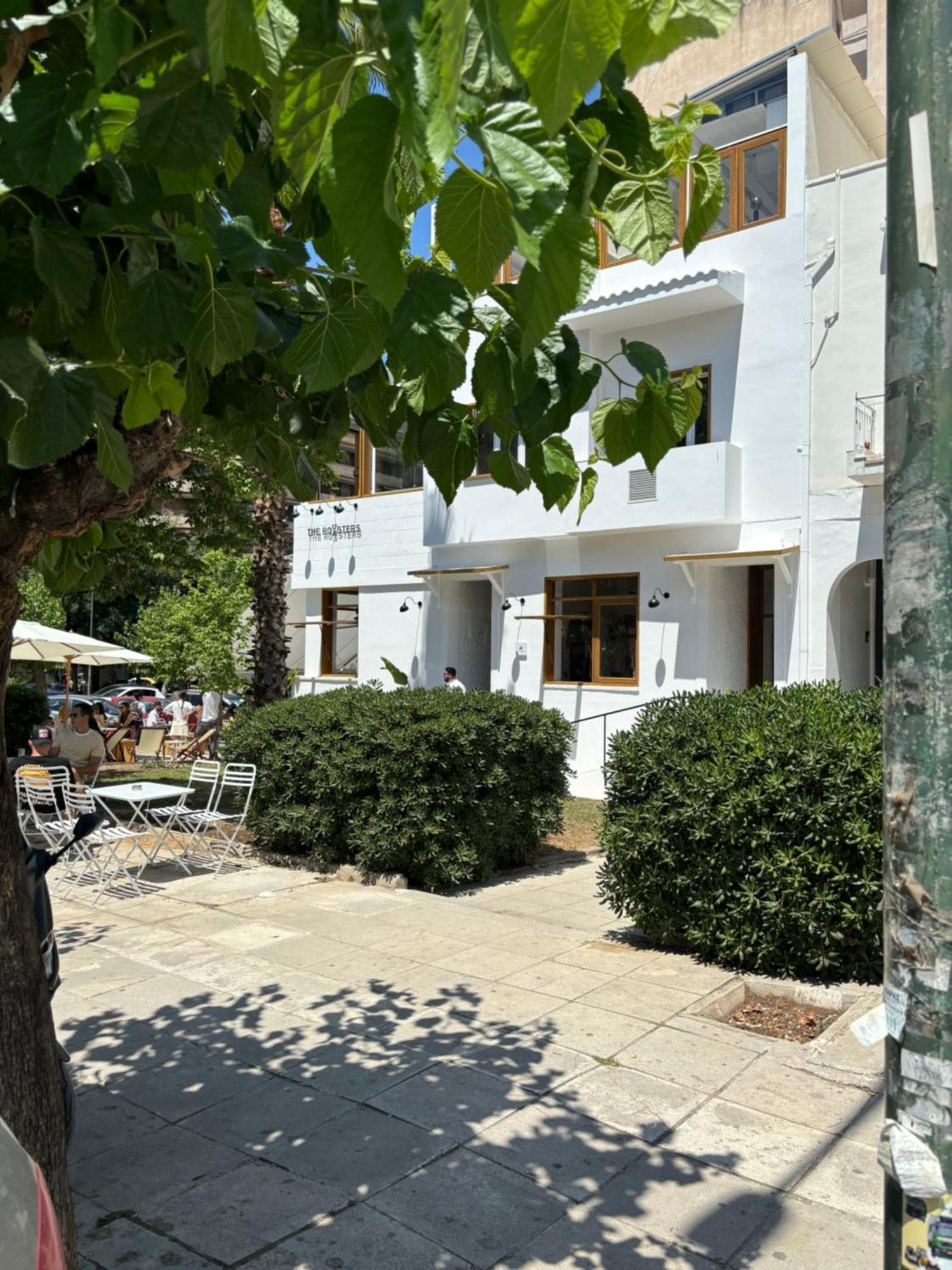 Chic Comfort: Where Cozy Meets Professional Athens Exterior photo